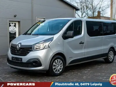 Gebraucht Renault Trafic Expression 125 PS (91 kW) 2015 Silber Van / Kleinbus