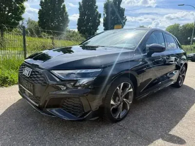 Używany Audi A3 S-Line 150 KM (110 kW) 2023 Czarny Sedan/Limuzyna