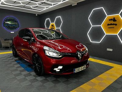 Gebraucht Renault Clio IV Trophy 220 PS (161 kW) 2017 Rot Limousine