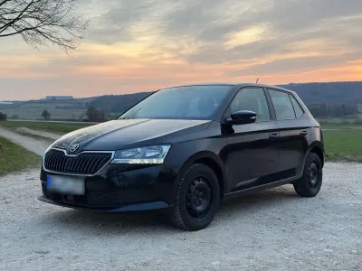 Second-hand Skoda Fabia Ambition 75 CP (55 kW) 2019 Negru Hatchback
