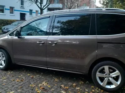 Gebraucht VW Sharan 140 PS (102 kW) 2011 Braun Van / Kleinbus