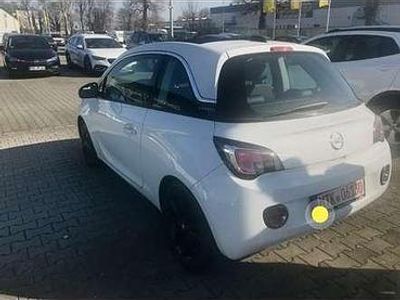Weiß Gebraucht 2016 Opel Adam Kleinwagen | 9.400 € (Etwas zu teuer)