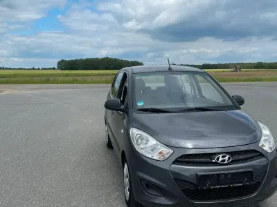 Gebraucht Hyundai i10 Classic 69 PS (50 kW) 2013 Grau Kleinwagen
