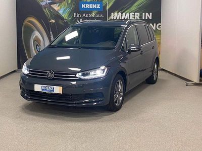 Neu VW Touran Comfortline 150 PS (110 kW) 2025 Grau Van / Kleinbus