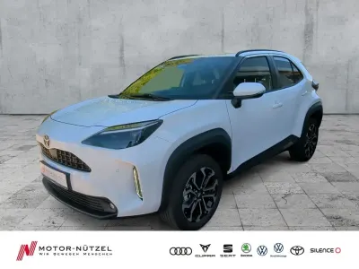 Neu Toyota Yaris Cross 131 PS (96 kW) 2026 Super white 2 SUV