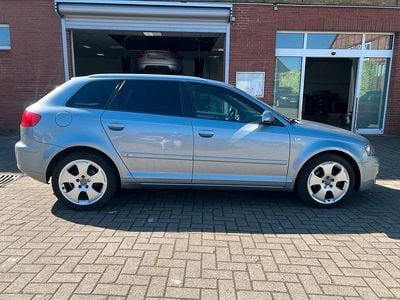 Second-hand Audi A3 S-Line 140 CP (102 kW) 2006 Argintiu Hatchback