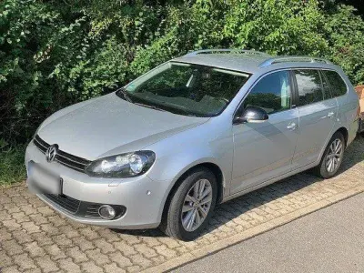 Gebraucht VW Golf VI 105 PS (77 kW) 2011 Silber Kleinwagen