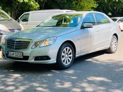 Mercedes E200