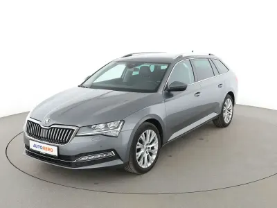 Gebraucht Skoda Superb Style 150 PS (110 kW) 2023 Grau Kombi