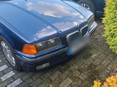 Second-hand BMW 316 Compact 107 CP (78 kW) 1998 Albastru Hatchback