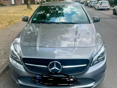 Gebraucht Mercedes CLA180 Shooting Brake AMG line 122 PS (89 kW) 2016 Grau Kombi