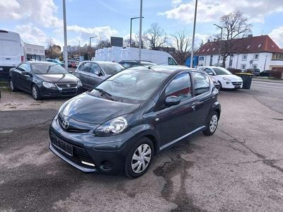 Second-hand Toyota Aygo Cool 68 CP (50 kW) 2014 Gri Hatchback