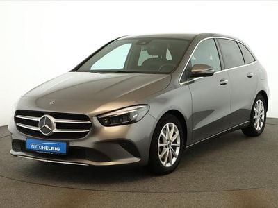 Mountaingrau metallic Gebraucht 2019 Mercedes 200 Progressive SUV | 23.480 €
