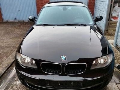 Gebraucht BMW 116 Lifestyle 122 PS (89 kW) 2011 Schwarz Kleinwagen