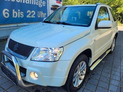 Second-hand Suzuki Grand Vitara 106 CP (77 kW) 2008 Alb SUV