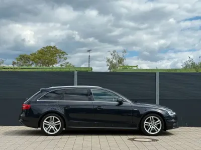 Gebraucht Audi A4 Ambition 177 PS (130 kW) 2013 Blau Kombi