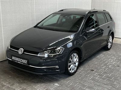 Grau Gebraucht 2020 VW Golf VII Highline Kombi | 21.245 € (Fairer Preis)