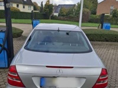 Mercedes E240