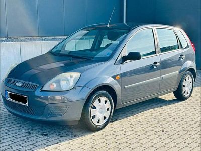Blau Gebraucht 2006 Ford Fiesta Limousine | 1.300 € (Fairer Preis)