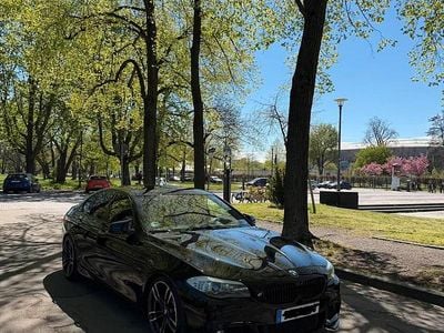 Second-hand BMW 525 Shadowline 218 CP (160 kW) 2013 Negru Berlinǎ
