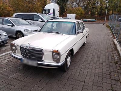 Usata Mercedes W115 95 CV (69 kW) 1975 Bianco Berlina