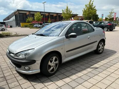 Gebraucht Peugeot 206 CC 109 PS (80 kW) 2002 Grau Cabrio