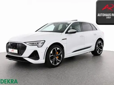 Gebraucht Audi e-tron Comfort 369 kW (503 PS) 2022 Weiss (metallic) SUV