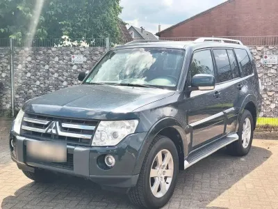Gebraucht Mitsubishi Pajero Instyle 170 PS (125 kW) 2007 Grün SUV
