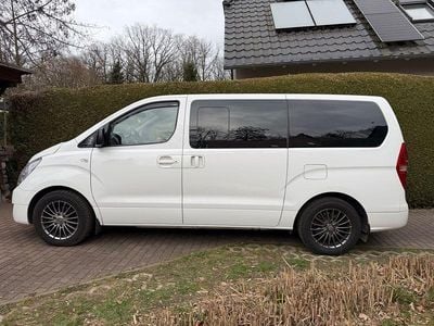 Gebraucht Hyundai H-1 Premium 170 PS (125 kW) 2017 Weiß Van / Kleinbus
