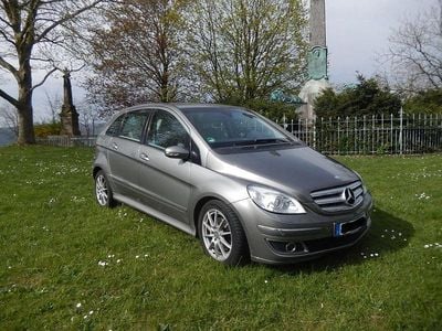 Usata Mercedes B200 140 CV (102 kW) 2008 Marrone Monovolume