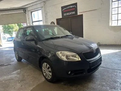 Gebraucht Skoda Fabia Ambiente 70 PS (51 kW) 2009 Grau Limousine