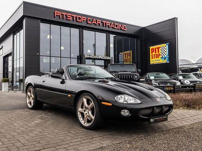 Schwarz Gebraucht 2001 Jaguar XKR Supercharged Cabrio | 31.950 € (Etwas zu teuer)