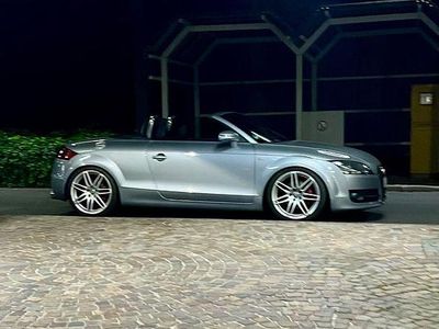 Grau Gebraucht 2007 Audi TT Roadster S-Line Cabrio | 11.895 €