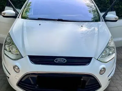 Używany Ford S-MAX S 140 KM (102 kW) 2012 Biały Minivan