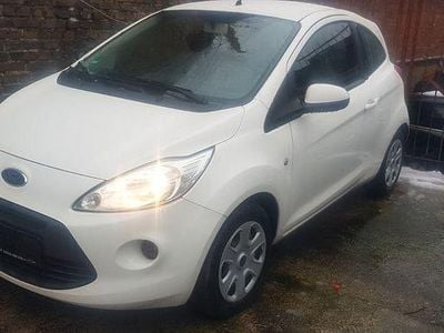 Gebraucht Ford Ka Trend 69 PS (50 kW) 2016 Weiß Kleinwagen