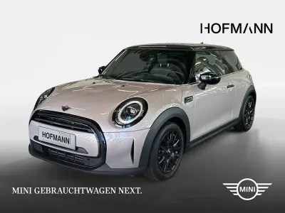 Używany Mini Cooper Classic 136 KM (100 kW) 2024 Szary Hatchback