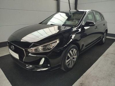 Gebraucht Hyundai i30 Trend 140 PS (102 kW) 2017 Schwarz Limousine