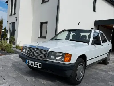Gebraucht Mercedes 190 109 PS (80 kW) 1988 Weiß Limousine