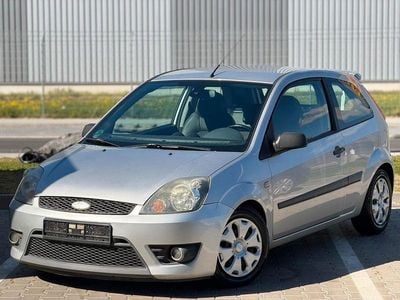Gebraucht Ford Fiesta Sport 90 PS (66 kW) 2006 Silber Kleinwagen