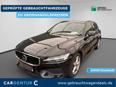 Gebraucht Volvo V60 197 PS (144 kW) 2023 Schwarz Kombi