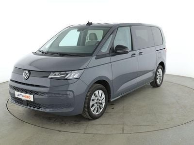 Grau Gebraucht 2024 VW Multivan Van | 46.990 € (Superpreis)