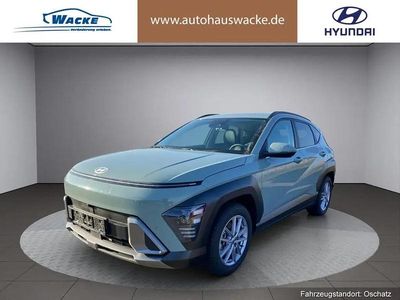 Neu Hyundai Kona Prime 170 PS (125 kW) 2026 Grün SUV