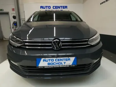 Gebraucht VW Touran Comfortline 150 PS (110 kW) 2025 Grau Van / Kleinbus