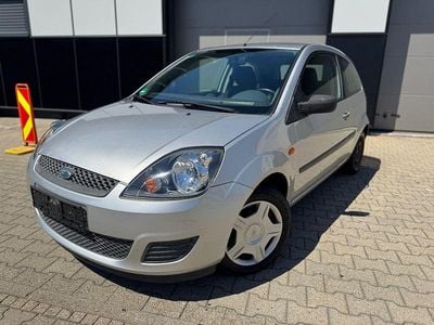 Begagnad Ford Fiesta Fun X 60 HK (44 kW) 2007 Silver Halvkombi