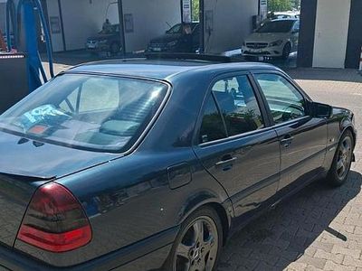 Mercedes C180