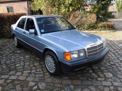 Gebraucht Mercedes 190 122 PS (89 kW) 1991 Blau Limousine