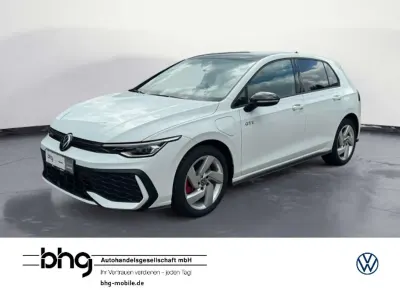 Gebraucht VW Golf VIII GTE 272 PS (200 kW) 2025 Pure white/schwarz Limousine