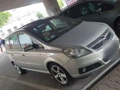 Gebraucht Opel Zafira 150 PS (110 kW) 2006 Silber Van / Kleinbus