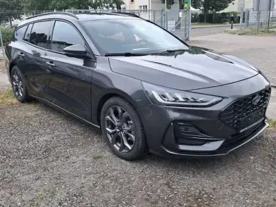 Gebraucht Ford Focus ST-Line 116 PS (85 kW) 2025 Grau Limousine