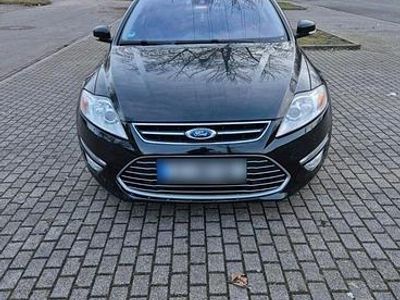 Gebraucht Ford Focus 140 PS (102 kW) 2014 Schwarz Kombi